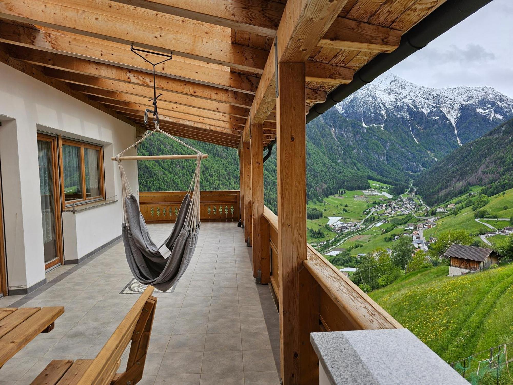 Alpenblick Lodge Tscholl Мартелло Екстер'єр фото