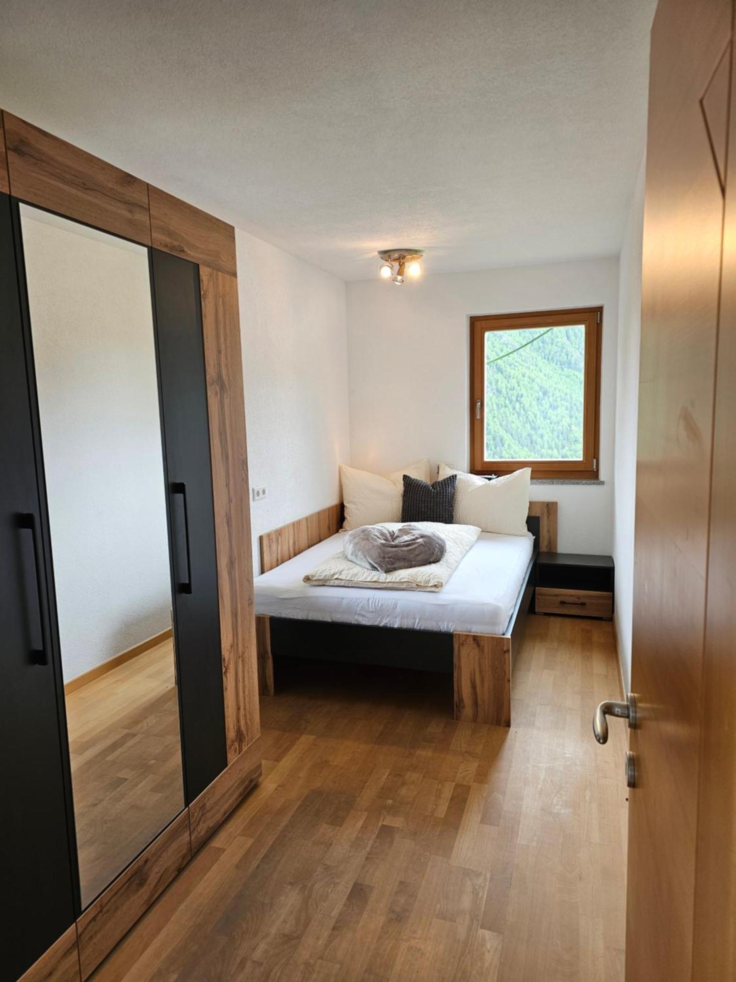 Alpenblick Lodge Tscholl Мартелло Екстер'єр фото