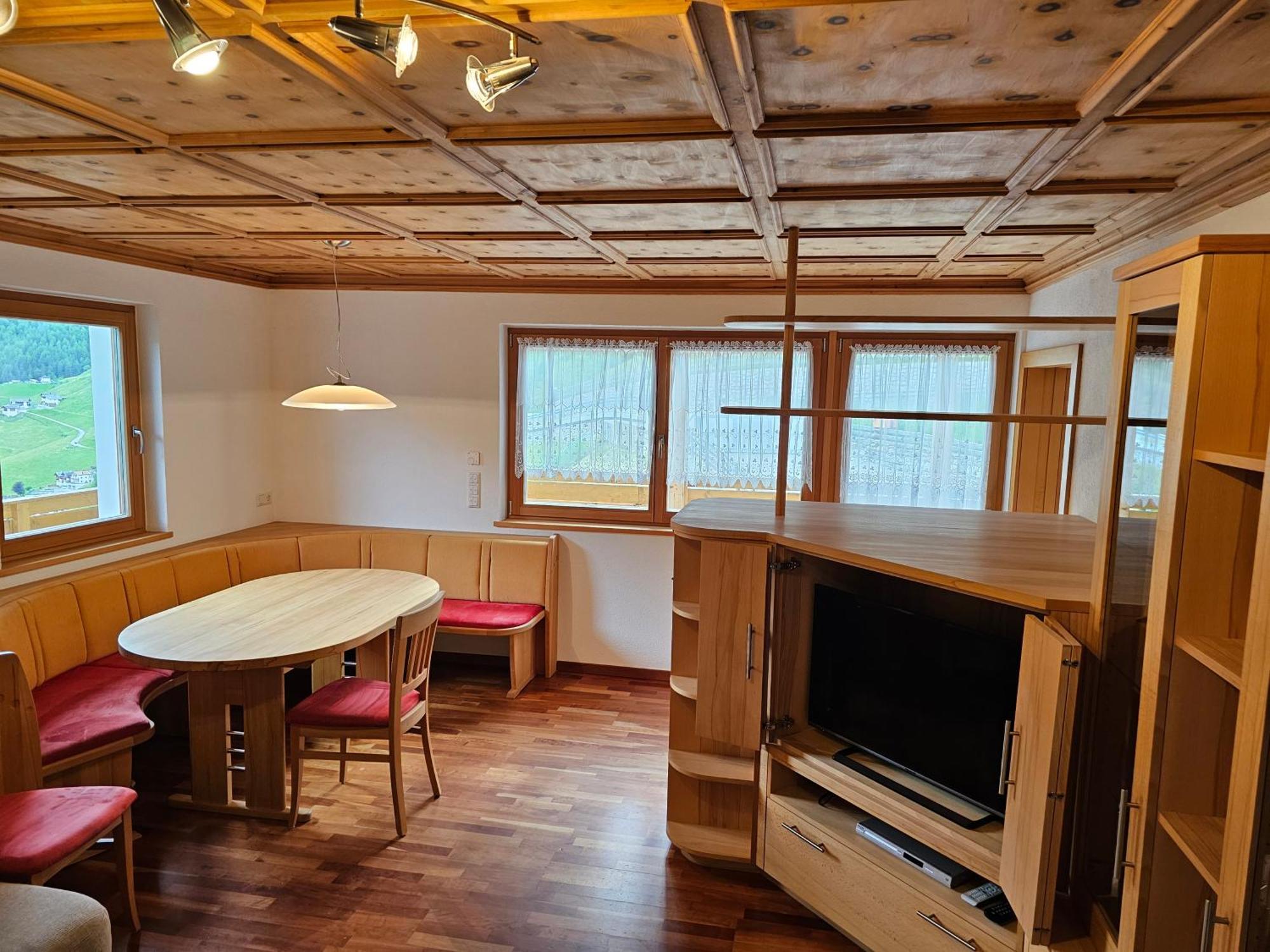 Alpenblick Lodge Tscholl Мартелло Екстер'єр фото